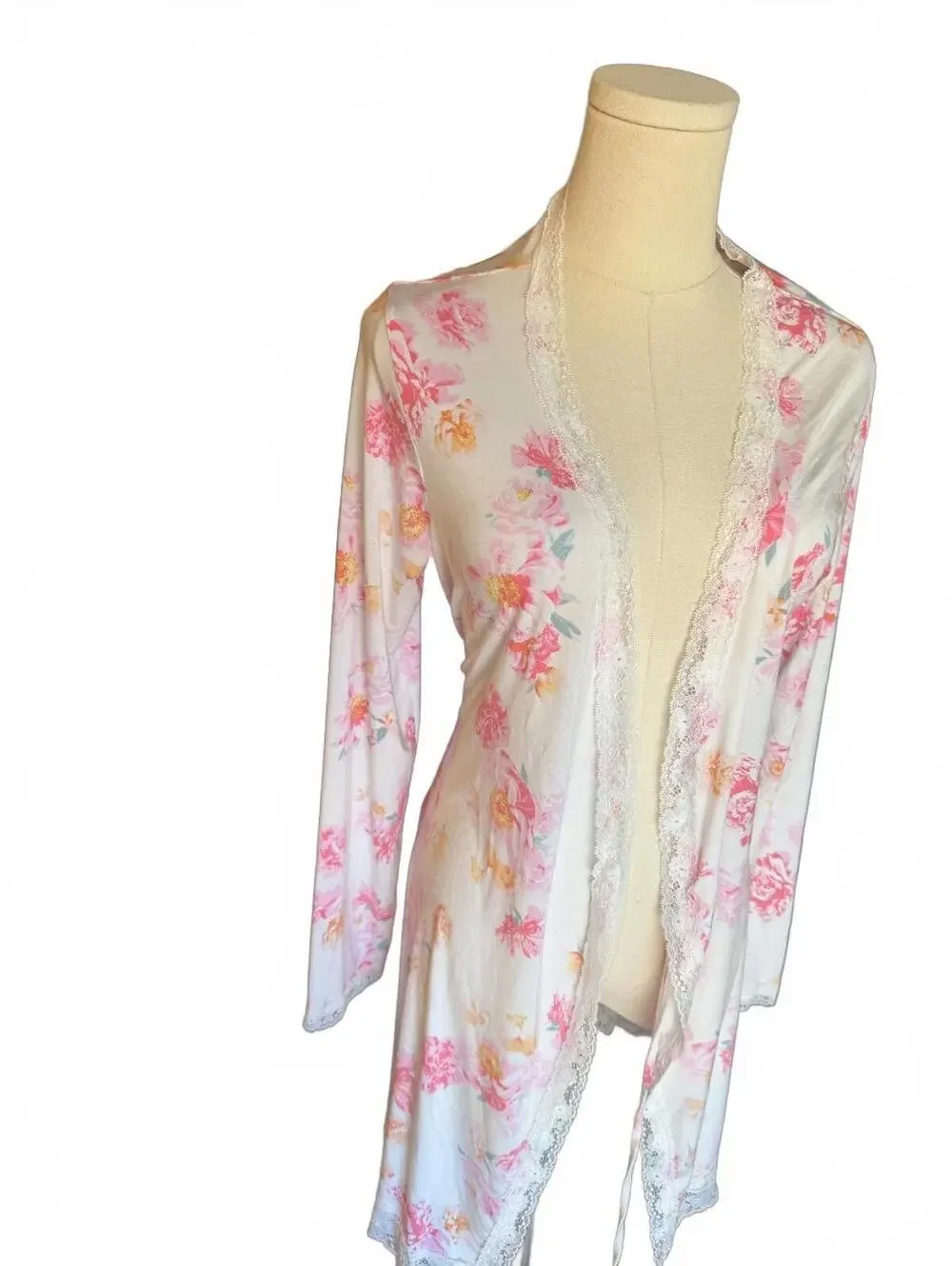 Victoria's Secret Floral Lace Trim Robe in Soft Cream Pink